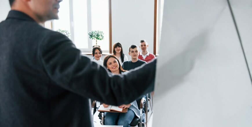 showing-data-group-people-business-conference-modern-classroom-daytime_146671-16279.jpg